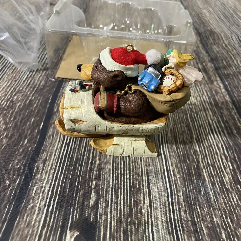 Hallmark 2007 sledding
